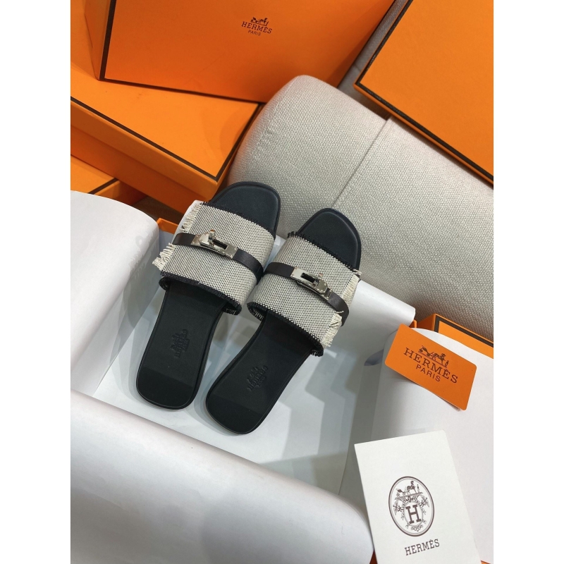 H**mes slippers